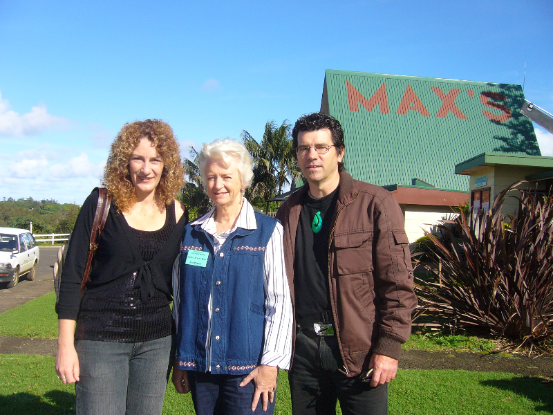 norfolk-island-r-photo-2008-with-anne-pascoe